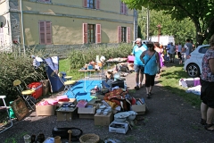 vide grenier - vide jardin  - Cubrial 2012 (2)